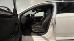 
										Skoda Superb Combi 2.0 TDI SCR DSG full									