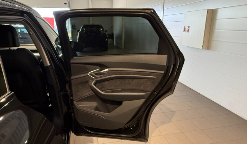 
								Audi E-Tron 50 Quattro full									