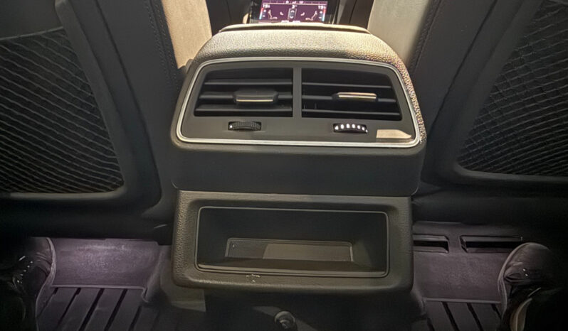 
								Audi E-Tron 50 Quattro full									