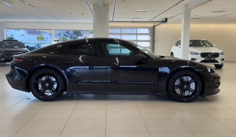 
								Porsche Taycan 4S Direct Drive/Automatic full									