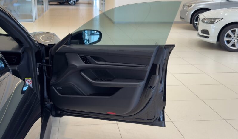 
								Porsche Taycan 4S Direct Drive/Automatic full									