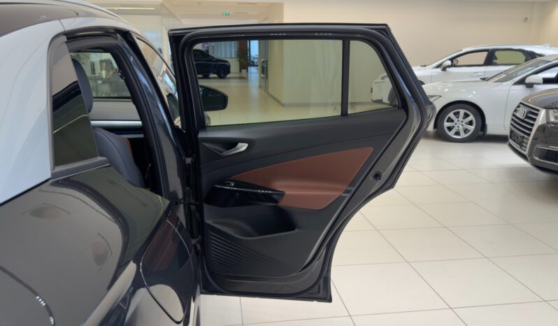 
								Volkswagen ID.4 Pro Performance full									