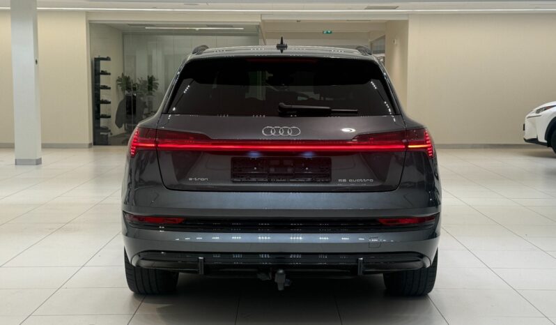 
								Audi E-Tron 55 Quattro full									