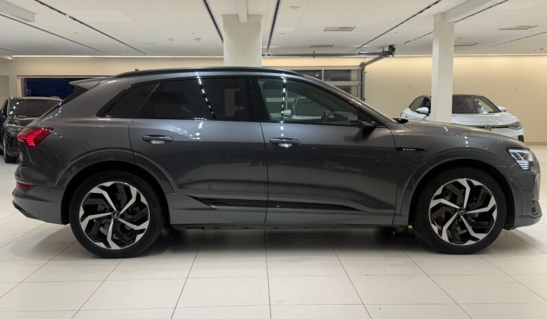 
								Audi E-Tron 55 Quattro full									