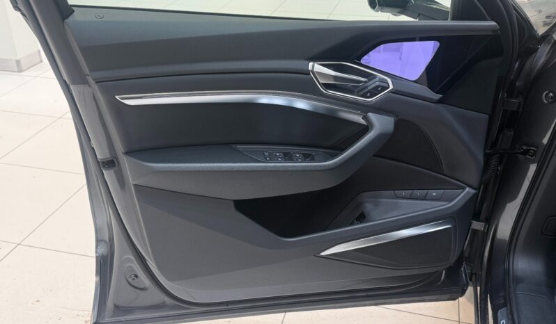 
								Audi E-Tron 55 Quattro full									