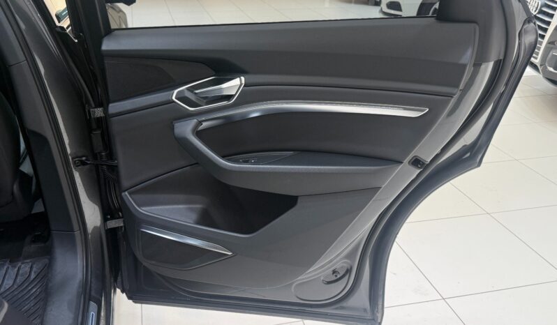 
								Audi E-Tron 55 Quattro full									