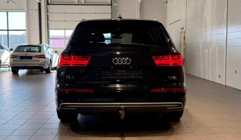 
								Audi Q7 e-Tron 3.0 TDI Quattro TipTronic full									
