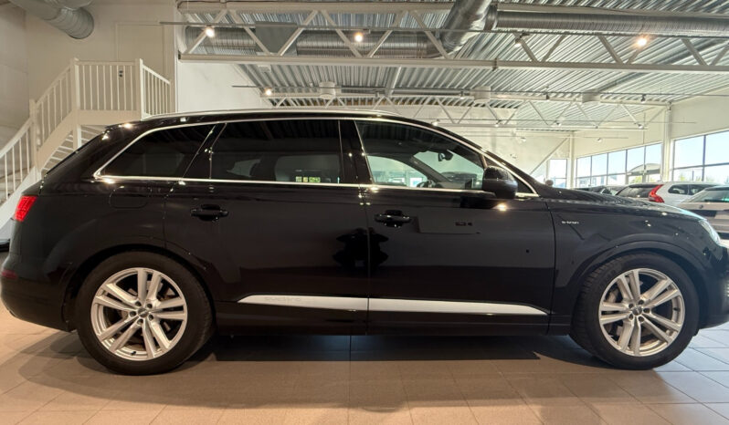
								Audi Q7 e-Tron 3.0 TDI Quattro TipTronic full									