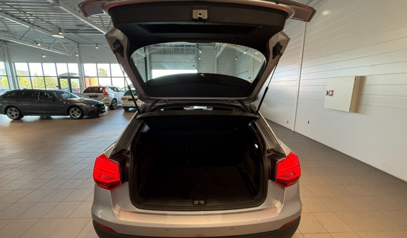 
								Audi Q2 1.4 TFSI COD S Tronic full									