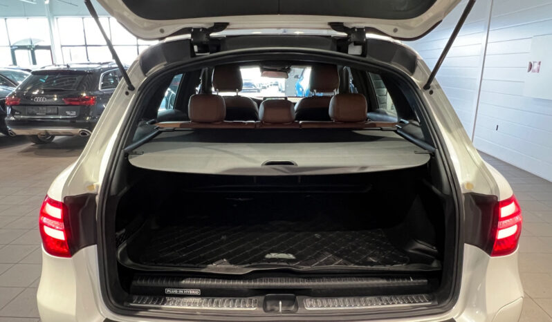 
								Mercedes-Benz GLC 350 e 4MATIC 7G-Tronic Plus full									