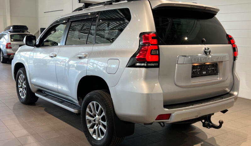 
								Toyota Land Cruiser Prado full									