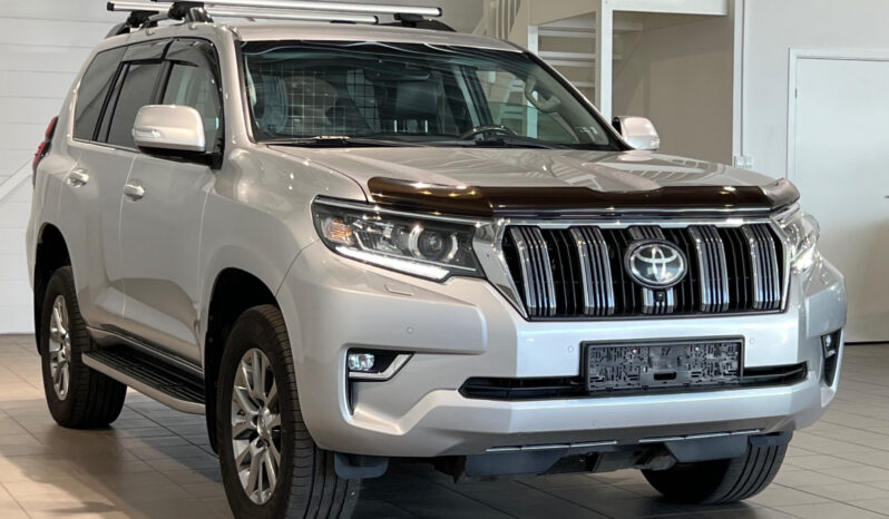 
								Toyota Land Cruiser Prado full									