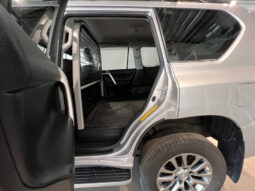 
										Toyota Land Cruiser Prado full									