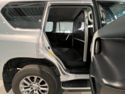 
										Toyota Land Cruiser Prado full									