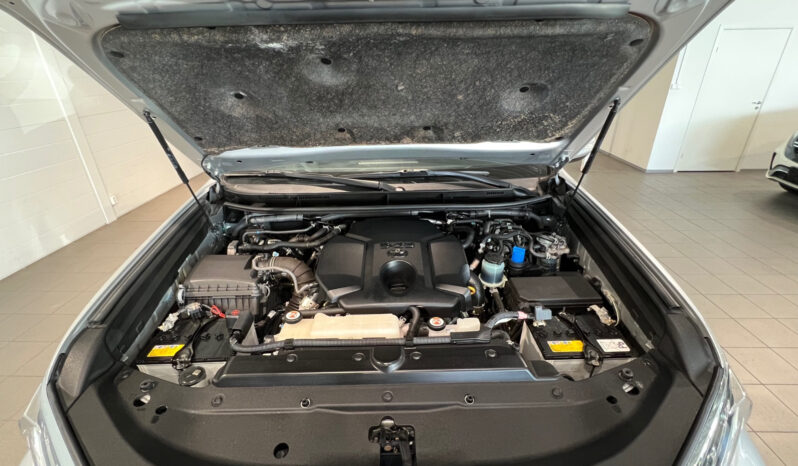 
								Toyota Land Cruiser Prado full									