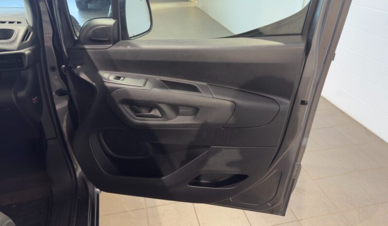 
								Citroën Berlingo full									