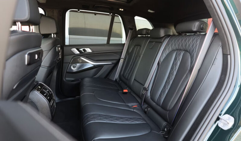 
								2025 BMW X5 xDrive50e M Sport full									
