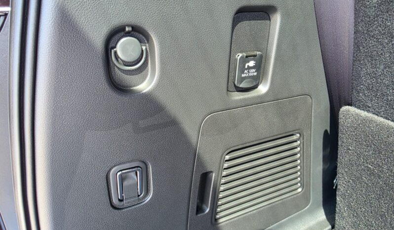 
								Nissan Patrol Armada Platinum full									
